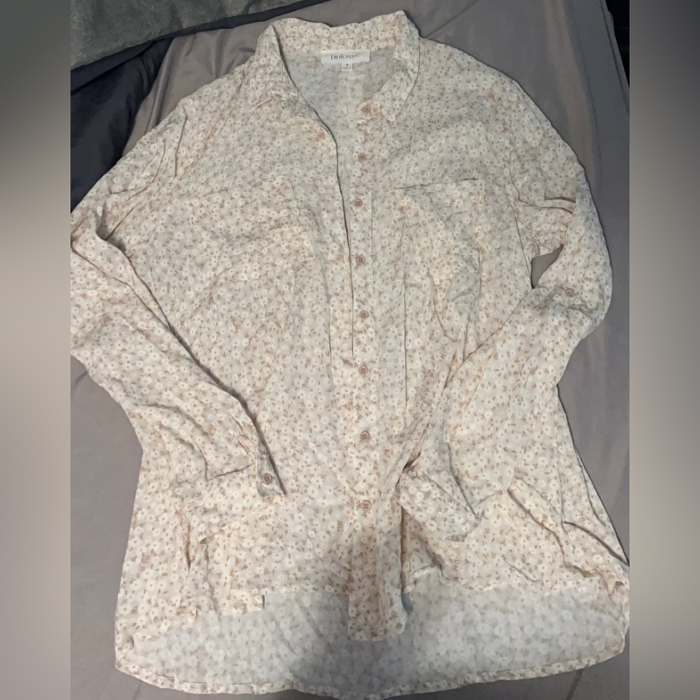 Medium button down shirt - Picture 4 of 10